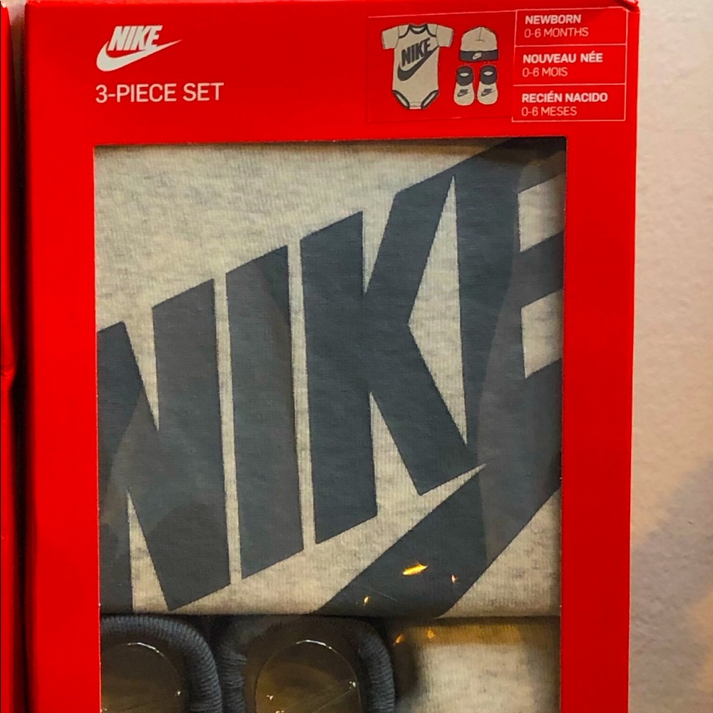 Nike 3 piece set.